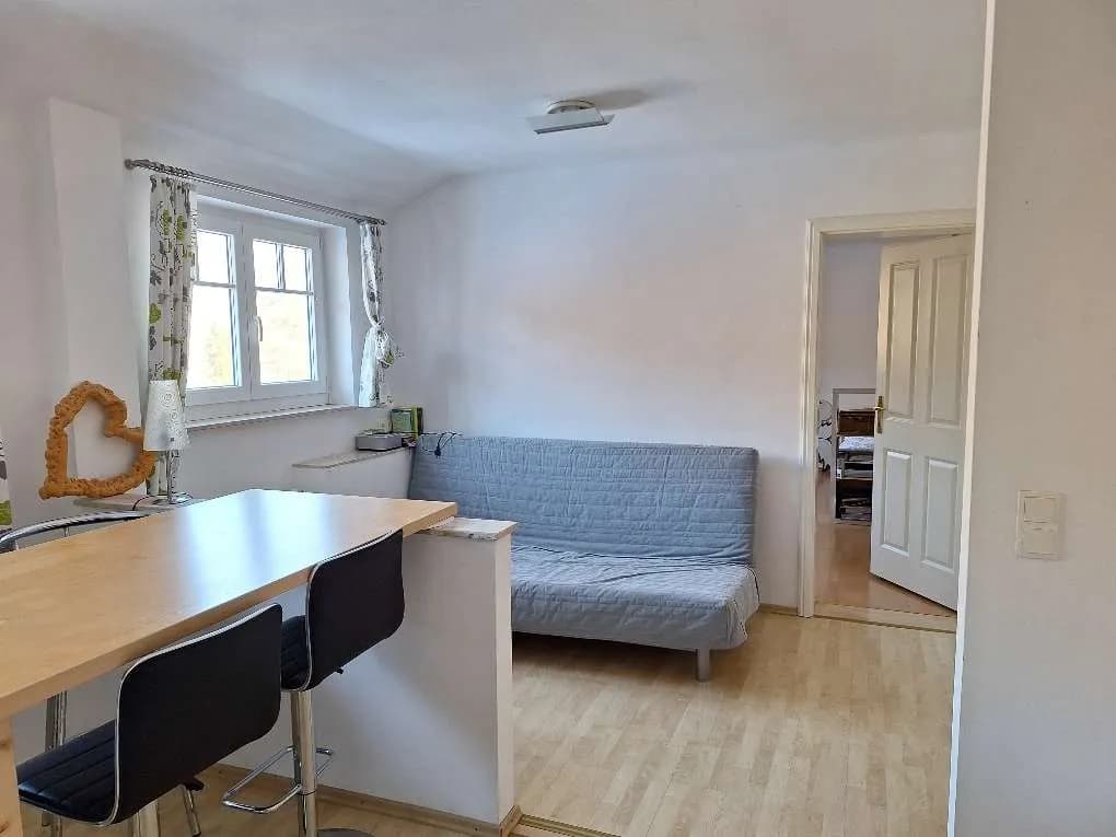 2-Zimmer-Wohnung mieten in Neunkirchen – 60 m², € 540 – Bild 2 von 8