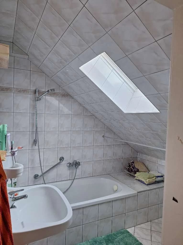 2-Zimmer-Wohnung mieten in Neunkirchen – 60 m², € 540 – Bild 5 von 8