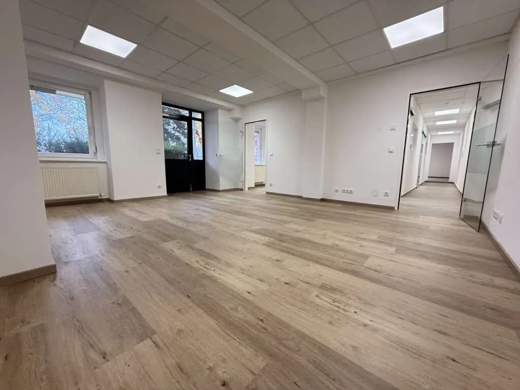 3-Zimmer-Gewerbeimmobilie mieten in Baden – 110 m², € 1.187 – Bild 2 von 6
