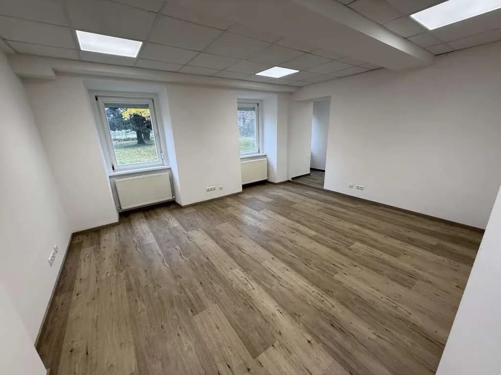3-Zimmer-Gewerbeimmobilie mieten in Baden – 110 m², € 1.187 – Bild 5 von 6