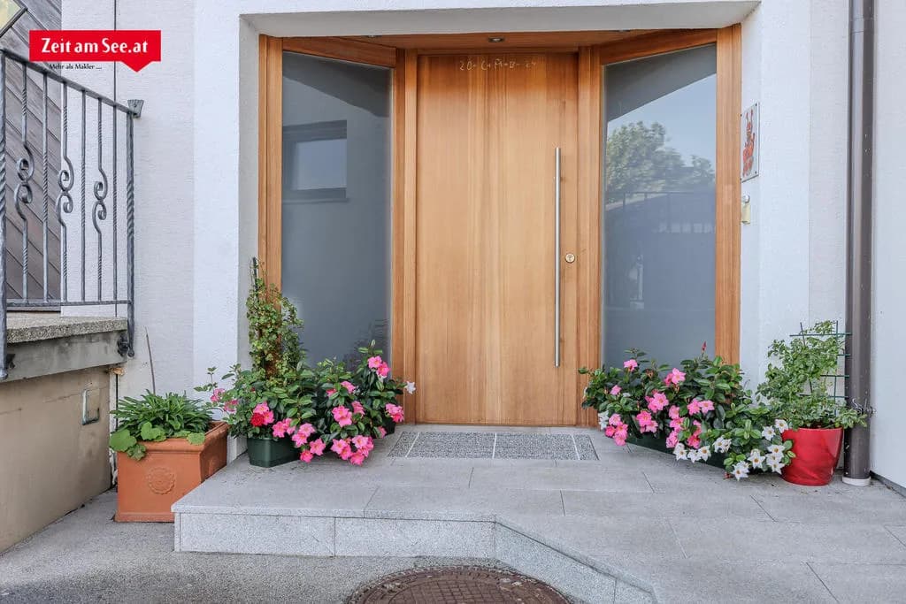 Haus kaufen in Vöcklabruck – 255 m², € 650.000 – Bild 2 von 14