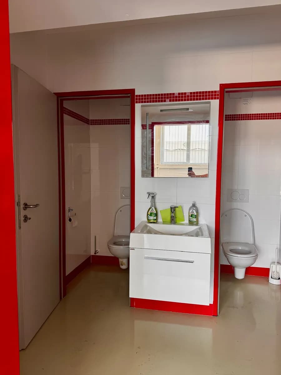 Gewerbeimmobilie mieten in Mödling – 374 m², € 4.800 – Bild 7 von 9