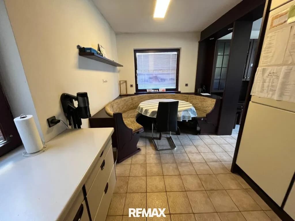 7-Zimmer-Haus kaufen in Neunkirchen – 146 m², € 199.000 – Bild 5 von 39