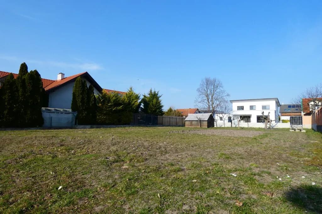 Grundstück kaufen in Neusiedl am See – 810 m², € 398.000