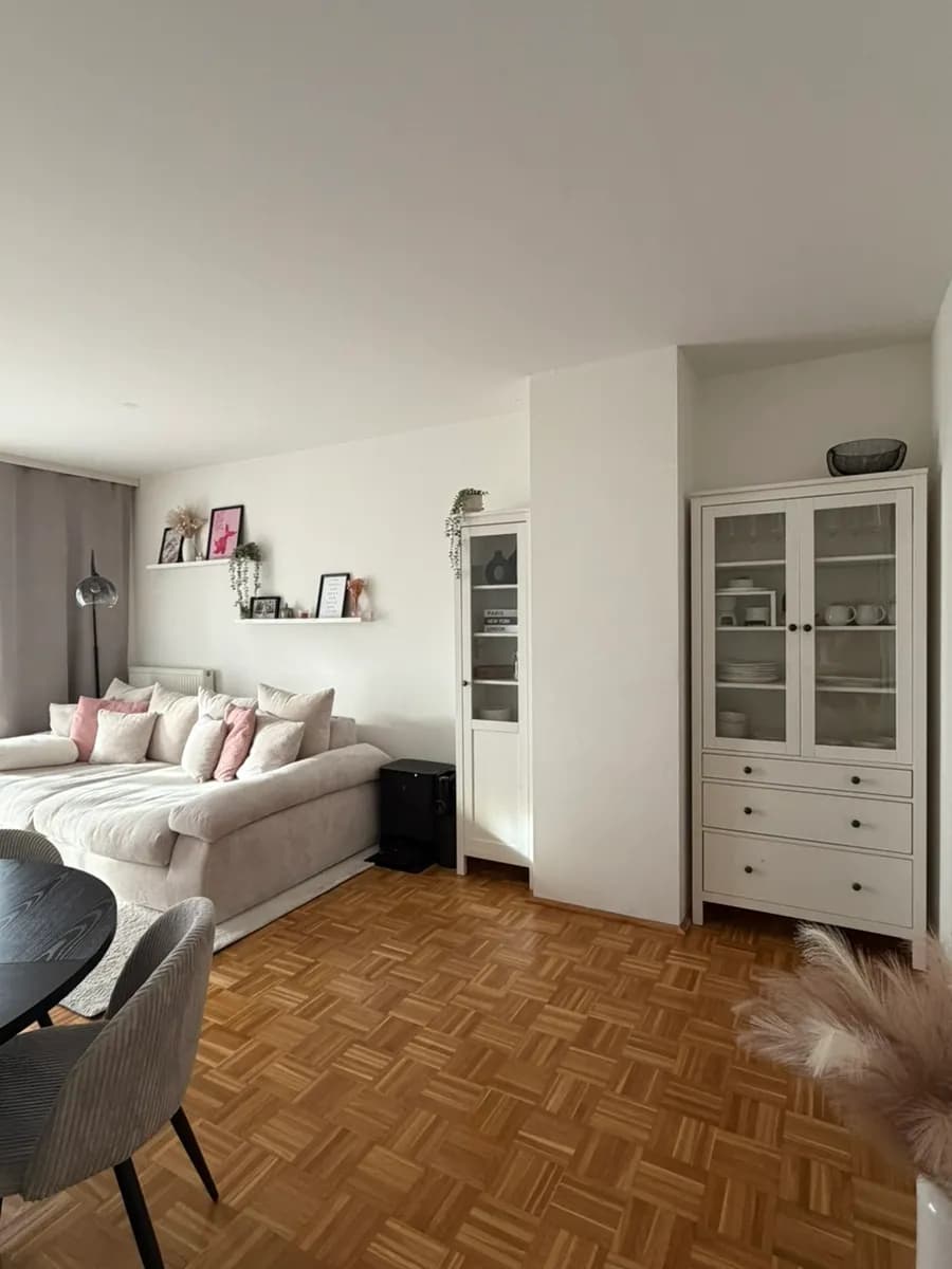 2-Zimmer-Wohnung mieten in Gmunden – 50 m², € 897 – Bild 2 von 12