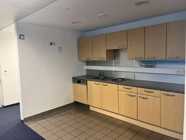 Gewerbeimmobilie mieten in Wien – 219 m², € 15 – Bild 6 von 12