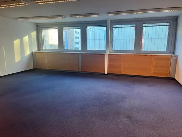 Gewerbeimmobilie mieten in Wien – 219 m², € 15 – Bild 11 von 12