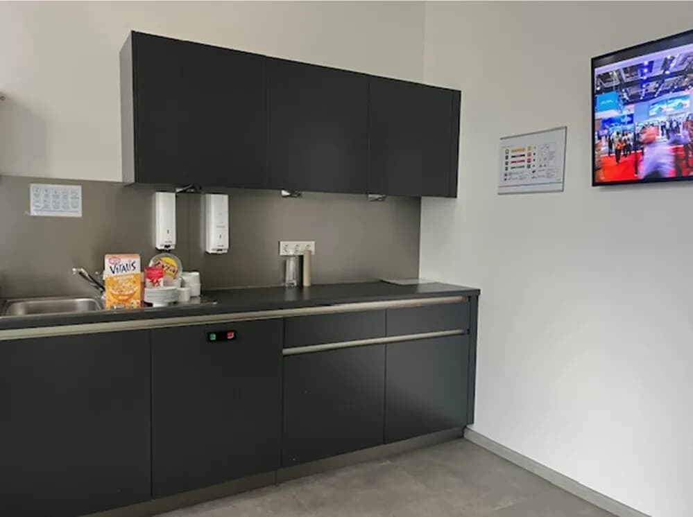 Gewerbeimmobilie mieten in Wien – 1 578 m² – Bild 4 von 11