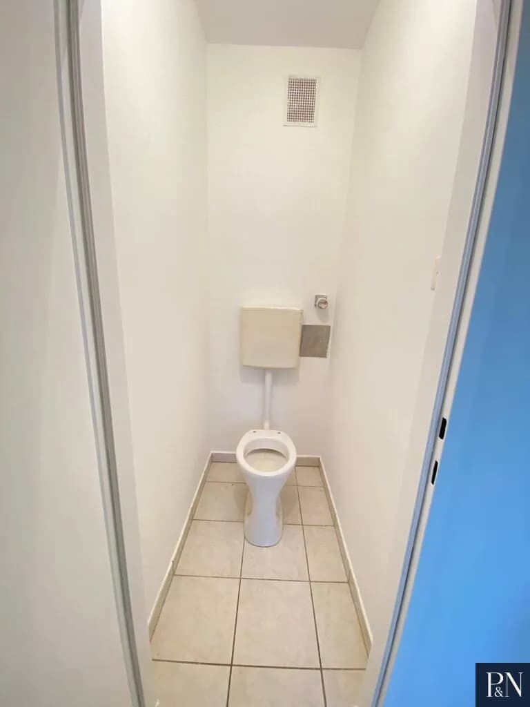 2-Zimmer-Wohnung mieten in Baden – 67 m², € 974 – Bild 8 von 11