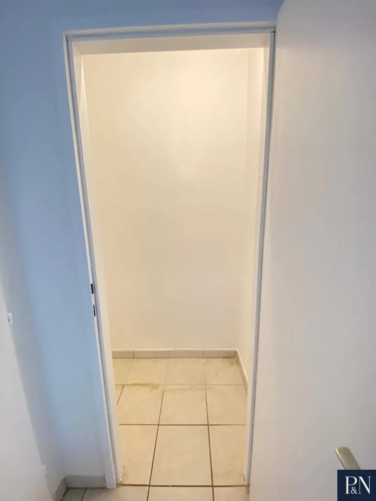 2-Zimmer-Wohnung mieten in Baden – 67 m², € 974 – Bild 9 von 11