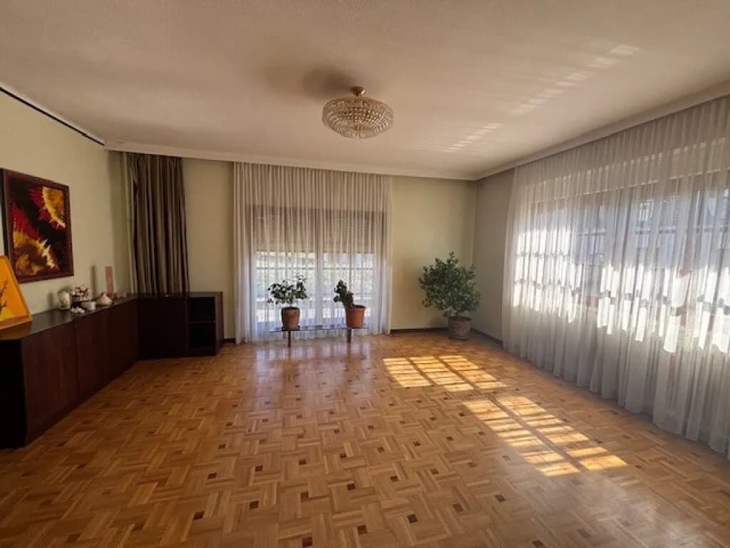 6-Zimmer-Haus kaufen in Neusiedl am See – 193,51 m², € 549.000 – Bild 8 von 15