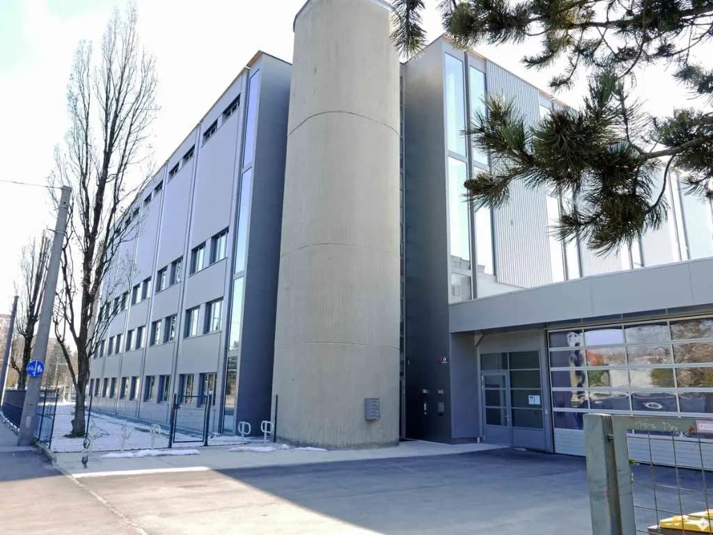 Gewerbeimmobilie mieten in Salzburg Stadt – 2 704 m² – Bild 2 von 12
