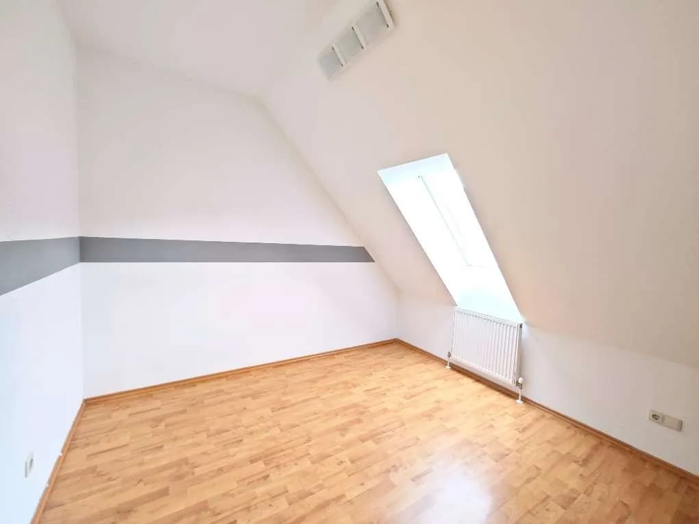 3-Zimmer-Wohnung mieten in Baden – 60 m², € 799 – Bild 2 von 9