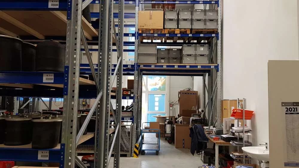 Gewerbeimmobilie mieten in Mistelbach – 854 m², € 7 – Bild 7 von 8