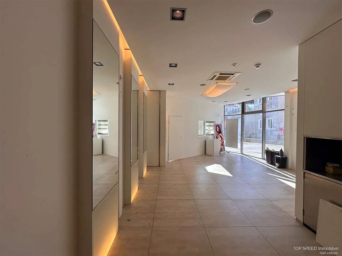 2-Zimmer-Gewerbeimmobilie mieten in Sankt Johann im Pongau – 100 m², € 1.590 – Bild 2 von 6