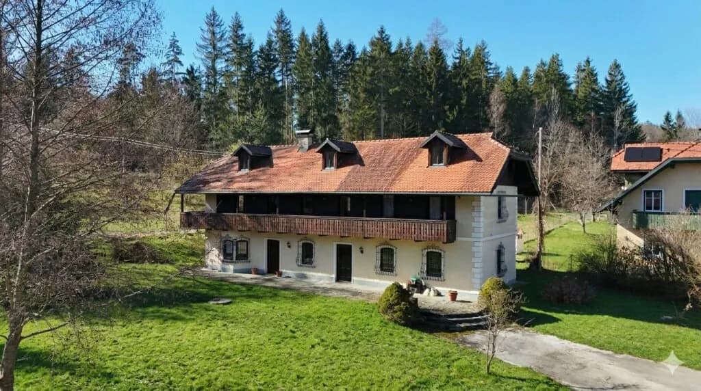 7-Zimmer-Haus kaufen in Klagenfurt – 300 m², € 980.000