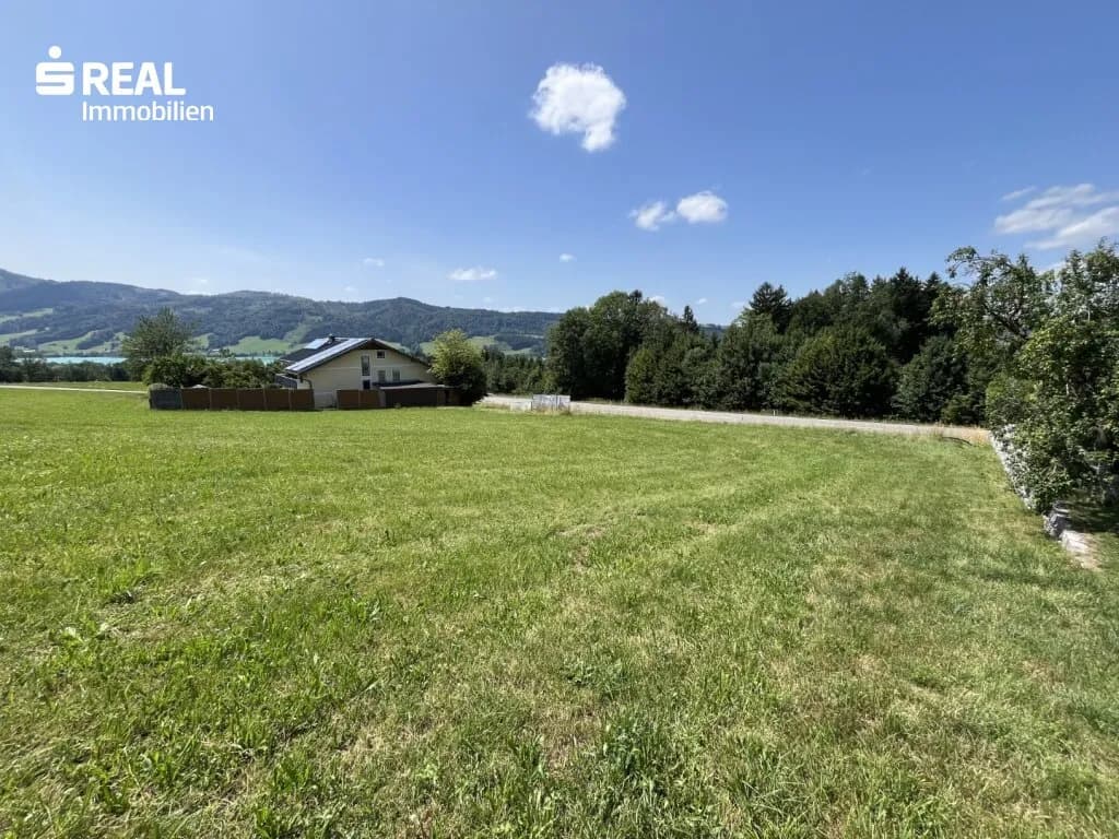 Grundstück kaufen in Vöcklabruck – 1 907 m², € 793.830