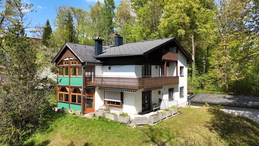 8-Zimmer-Gewerbeimmobilie kaufen in Gmunden – 201,18 m², € 660.000