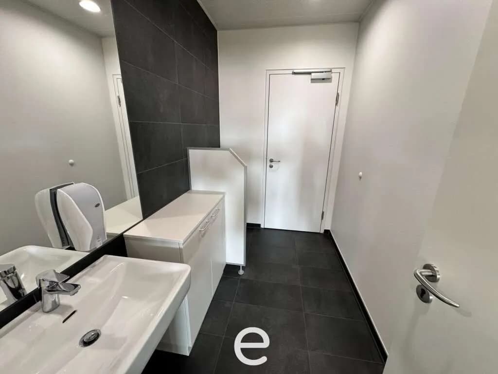 Gewerbeimmobilie mieten in Linz – 1 754 m² – Bild 6 von 8