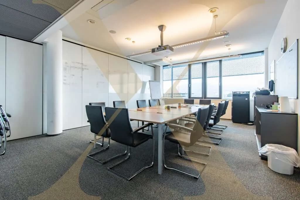 Gewerbeimmobilie mieten in Linz – 1 100 m², € 20.625