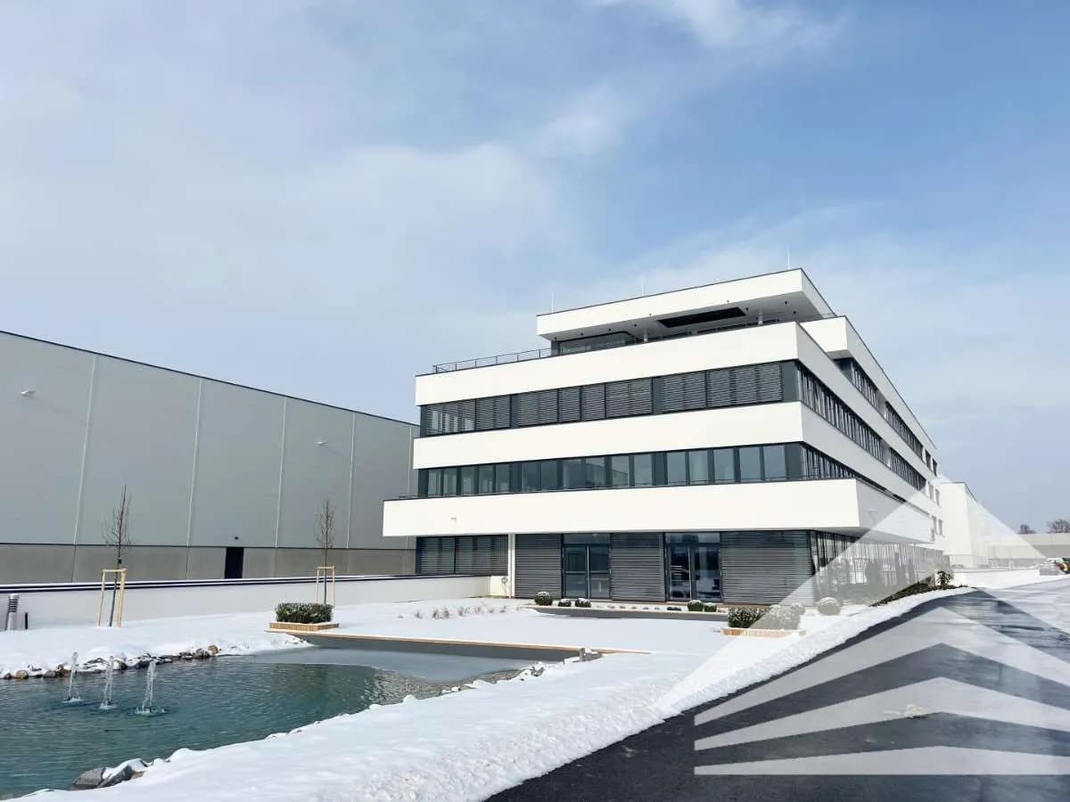 Gewerbeimmobilie mieten in Linz Land – 3 369 m², € 32.465 – Bild 2 von 16