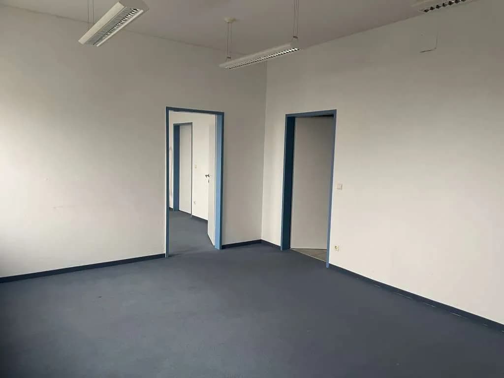 1-Zimmer-Gewerbeimmobilie mieten in Waidhofen an der Thaya – 200 m², € 8 – Bild 7 von 21
