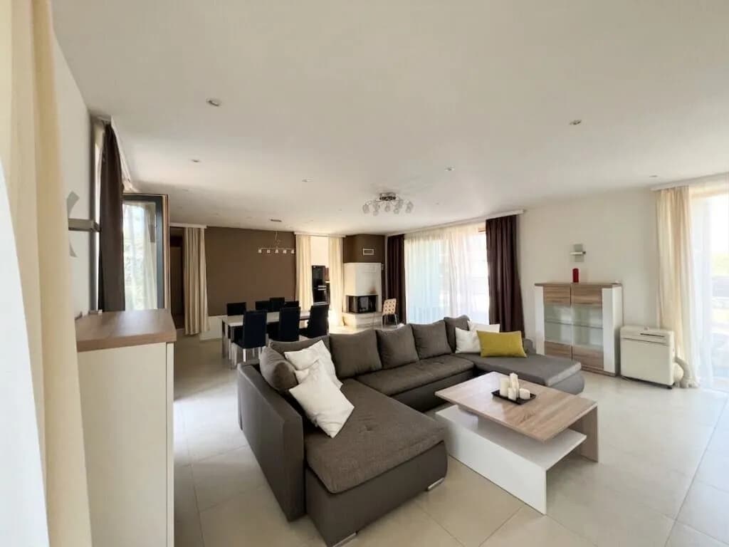 4-Zimmer-Haus mieten in Neunkirchen – 167,82 m², € 2.500 – Bild 5 von 43