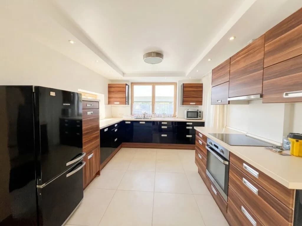 4-Zimmer-Haus mieten in Neunkirchen – 167,82 m², € 2.500 – Bild 6 von 43