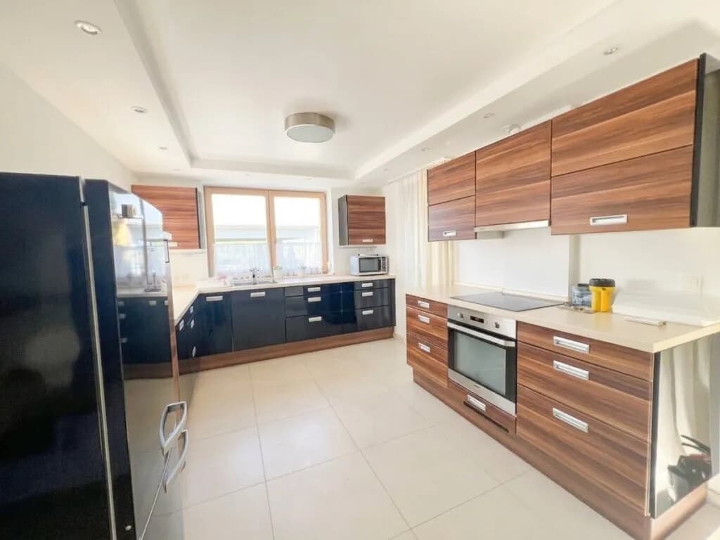 4-Zimmer-Haus mieten in Neunkirchen – 167,82 m², € 2.500 – Bild 8 von 43