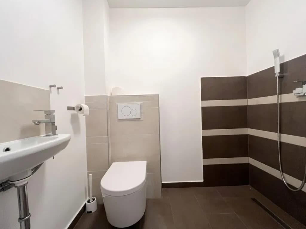 4-Zimmer-Haus mieten in Neunkirchen – 167,82 m², € 2.500 – Bild 12 von 43