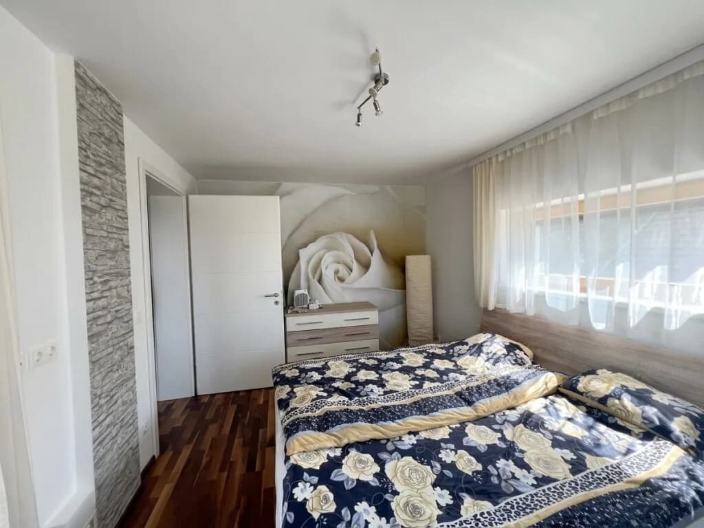 4-Zimmer-Haus mieten in Neunkirchen – 167,82 m², € 2.500 – Bild 16 von 43