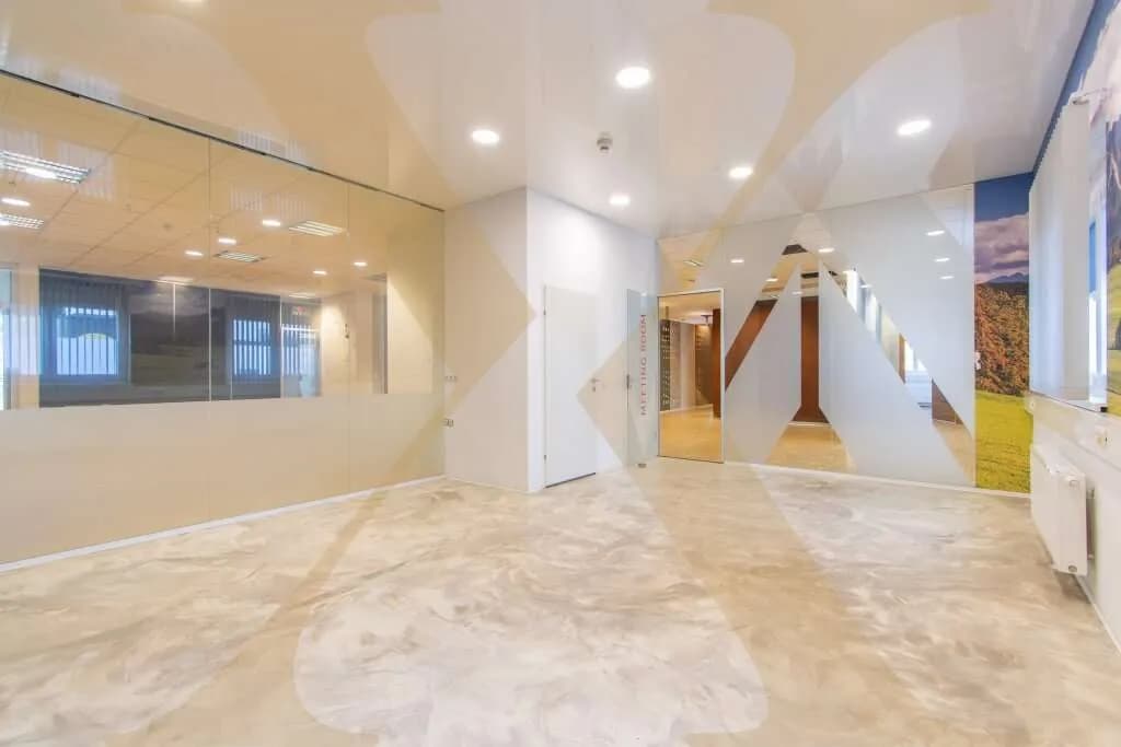 Gewerbeimmobilie mieten in Linz Land – 344 m², € 4.458