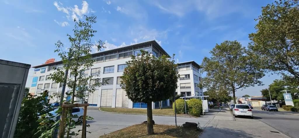 Gewerbeimmobilie mieten in Bruck an der Leitha – 296 m², € 4.114 – Bild 13 von 14