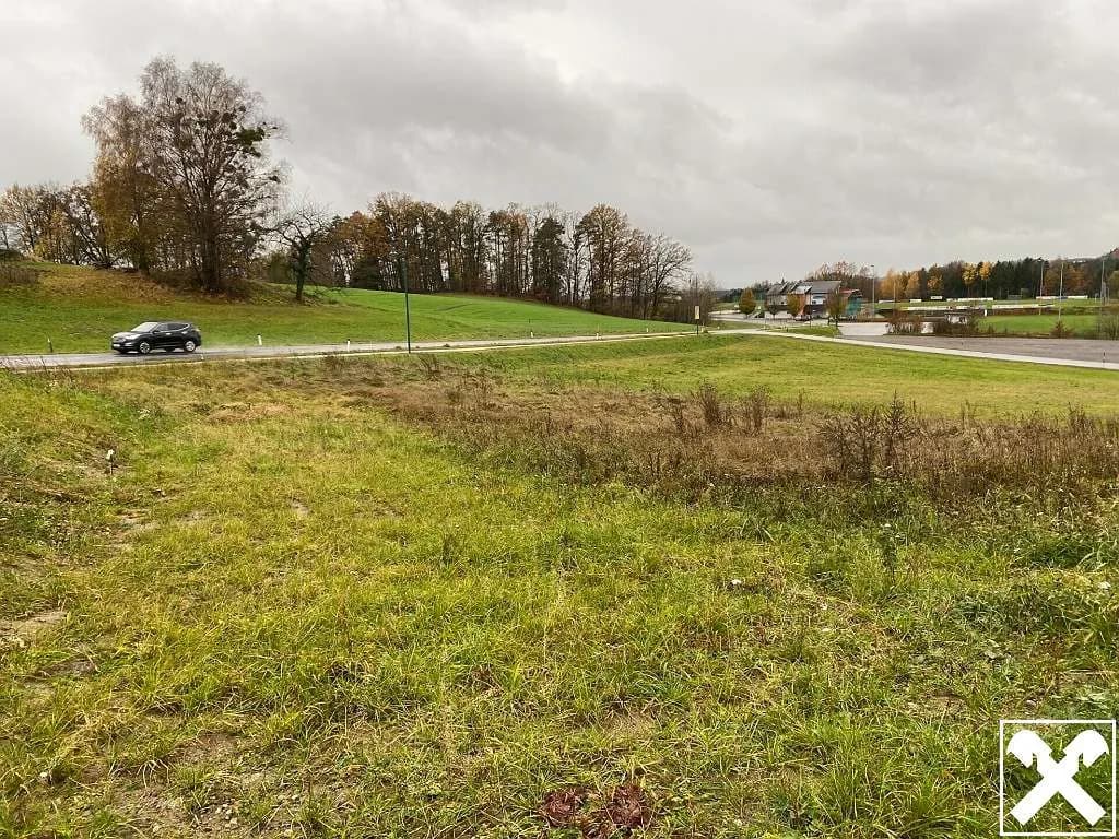 Grundstück kaufen in Perg – 842 m², € 87.147