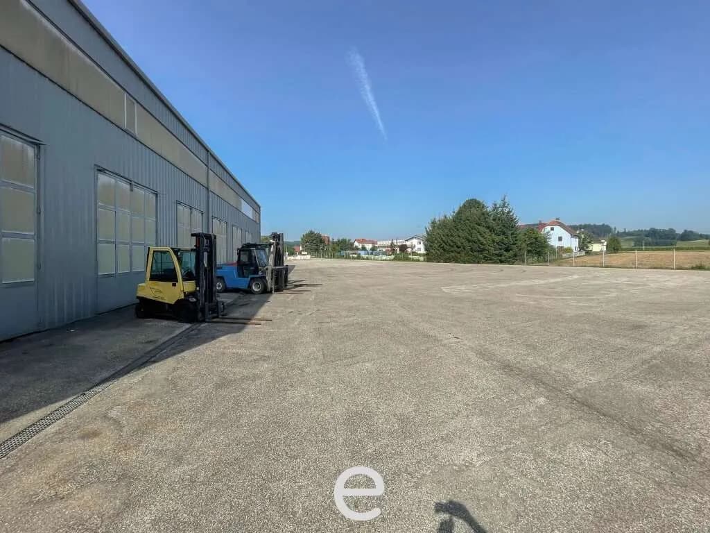 Gewerbeimmobilie mieten in Vöcklabruck – 3 910 m², € 16.422 – Bild 9 von 12