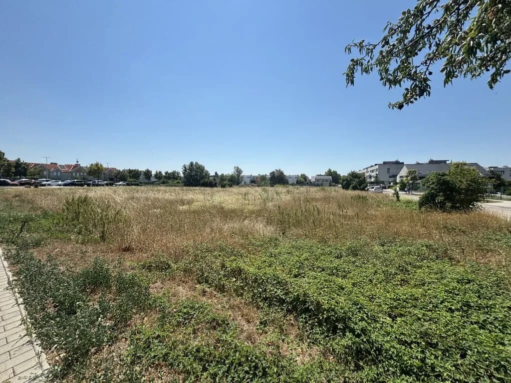 Grundstück kaufen in Neusiedl am See – 663 m², € 291.720