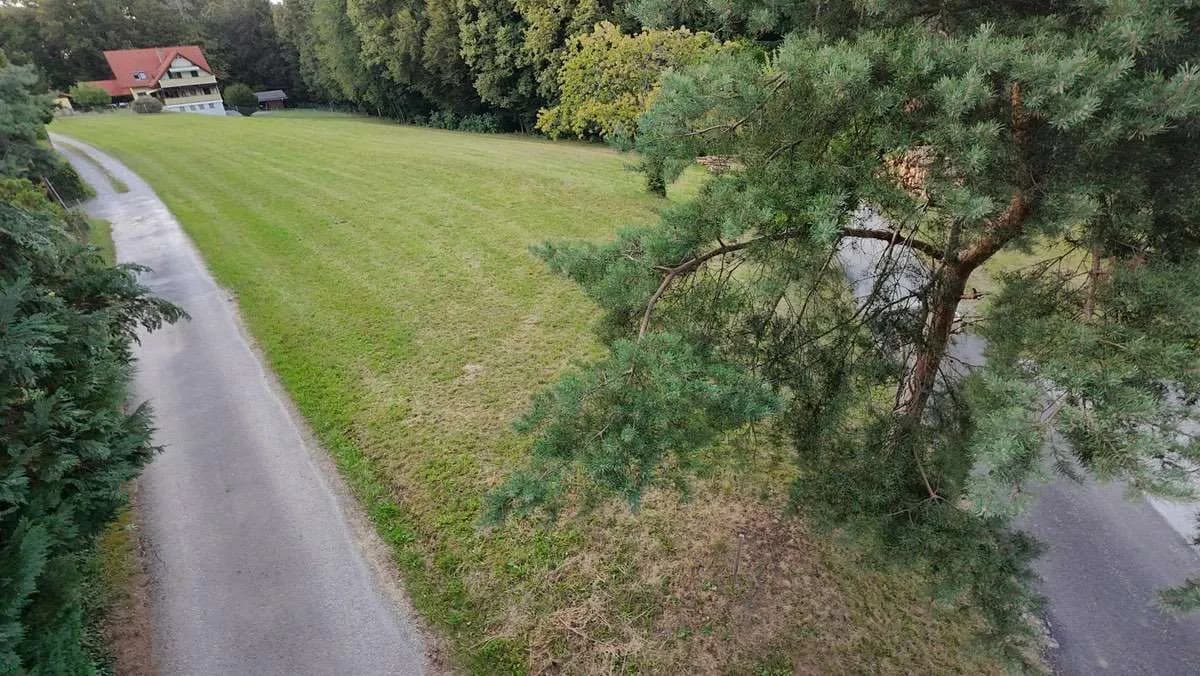 Grundstück kaufen in Graz-Umgebung – 1 273 m², € 175.000 – Bild 2 von 9