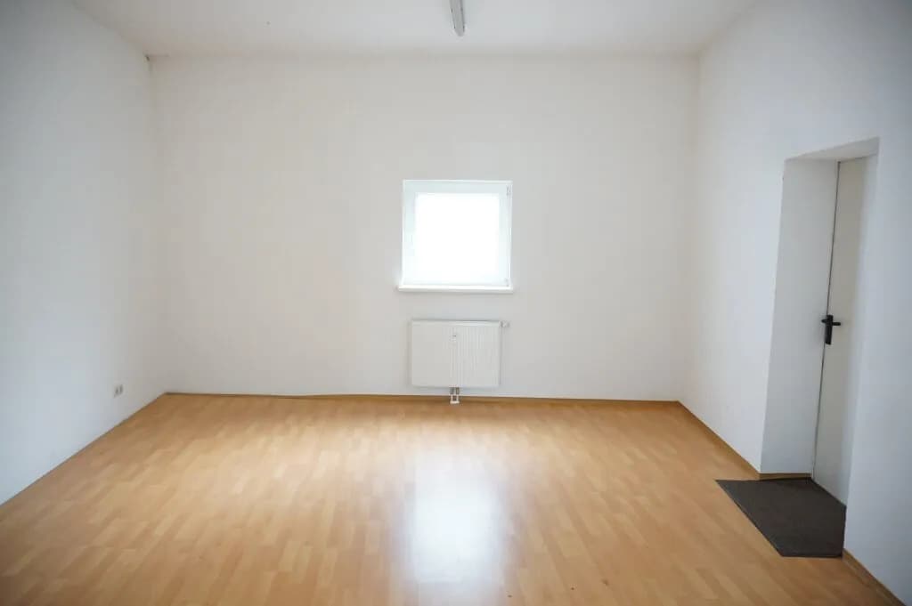 Gewerbeimmobilie mieten in Bruck-Mürzzuschlag – 69 m², € 480 – Bild 4 von 4