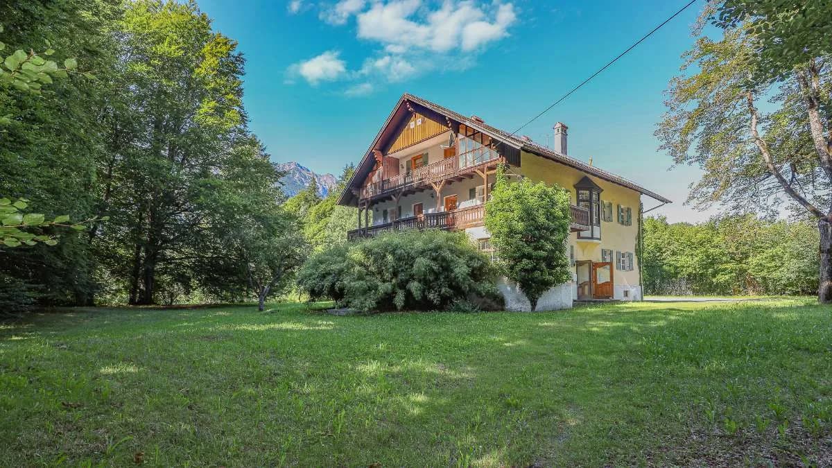 9-Zimmer-Immobilie kaufen in Reutte – 420 m², € 1.390.000