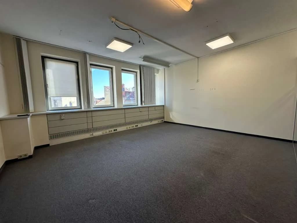 Gewerbeimmobilie mieten in Wien – 210 m², € 19 – Bild 5 von 6