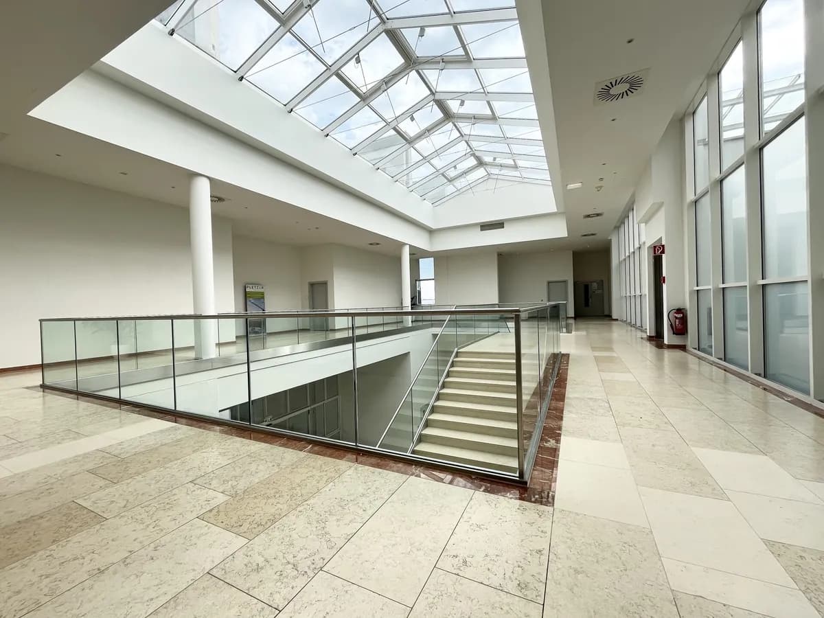 Gewerbeimmobilie mieten in Graz-Umgebung – 2 000 m², € 11 – Bild 3 von 7