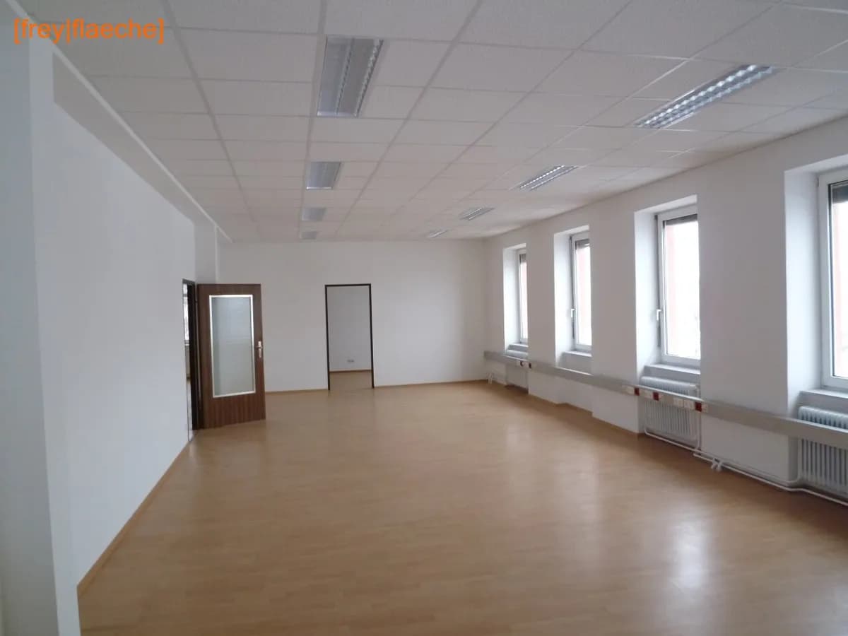 3-Zimmer-Gewerbeimmobilie mieten in Wien – 223 m², € 3.345 – Bild 1 von 6