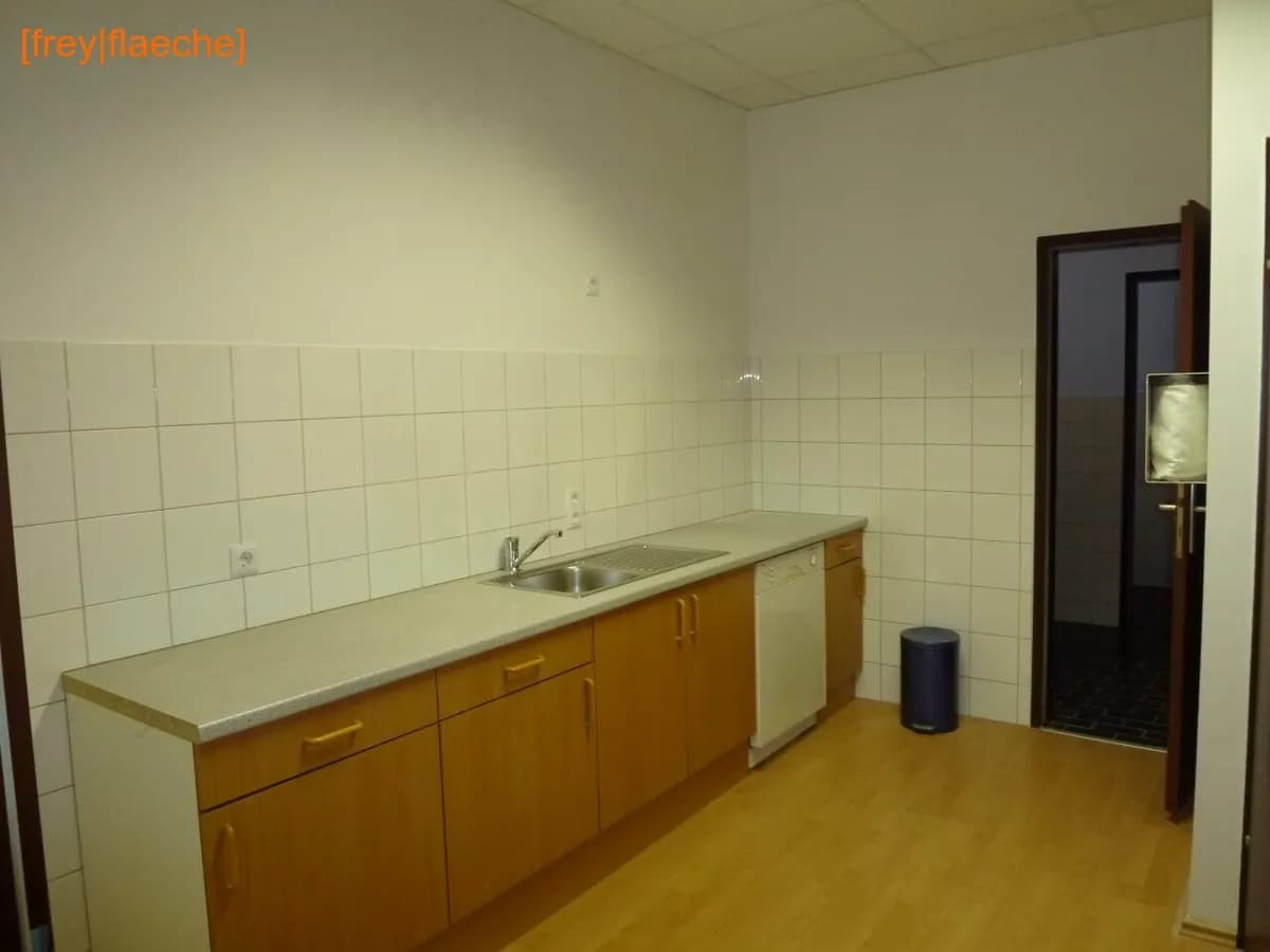 3-Zimmer-Gewerbeimmobilie mieten in Wien – 223 m², € 3.345 – Bild 5 von 6