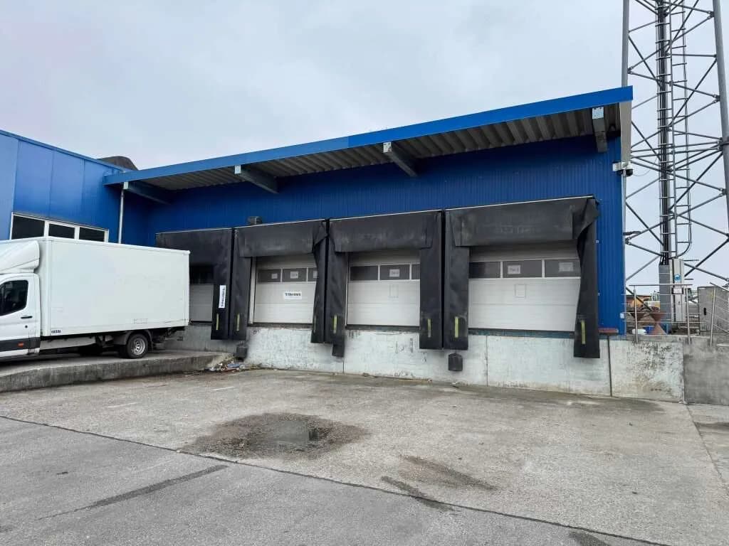 Gewerbeimmobilie mieten in Linz Land – 1 500 m², € 10.050 – Bild 2 von 12