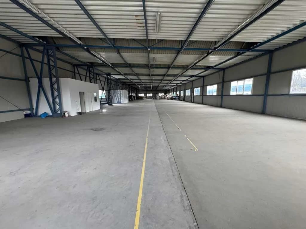 Gewerbeimmobilie mieten in Linz Land – 1 500 m², € 10.050 – Bild 6 von 12