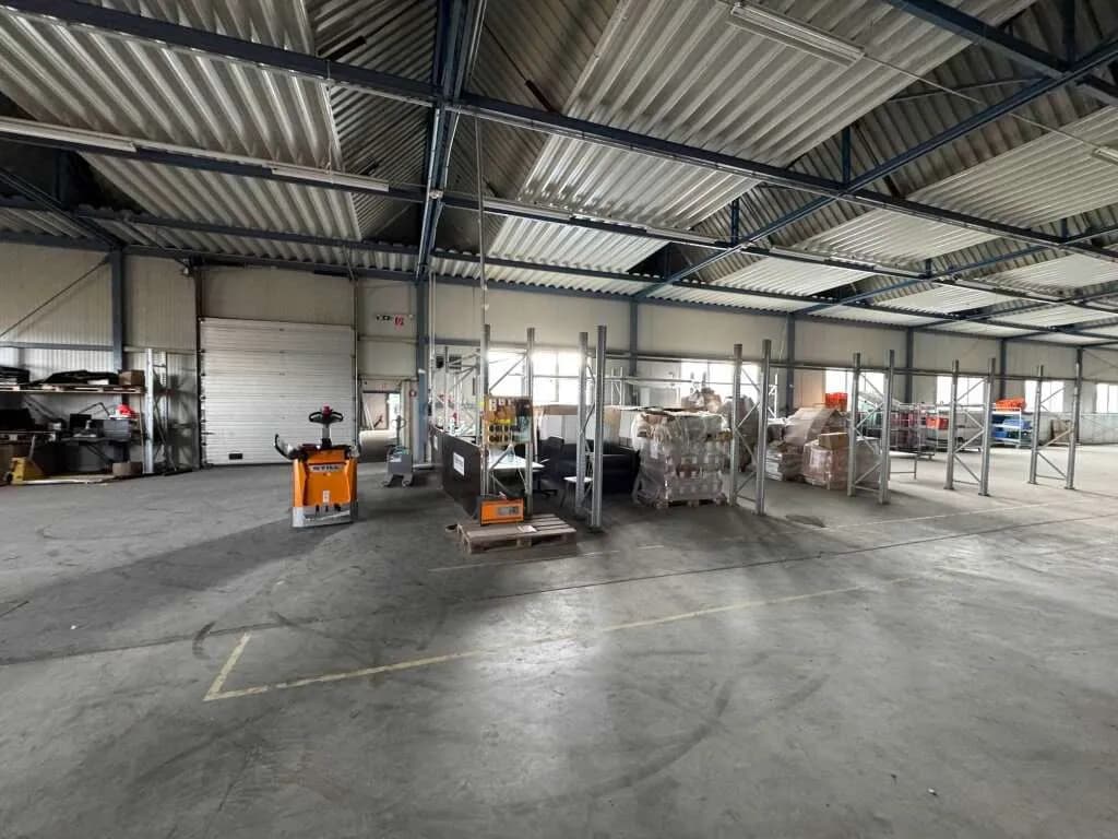Gewerbeimmobilie mieten in Linz Land – 1 500 m², € 10.050 – Bild 8 von 12