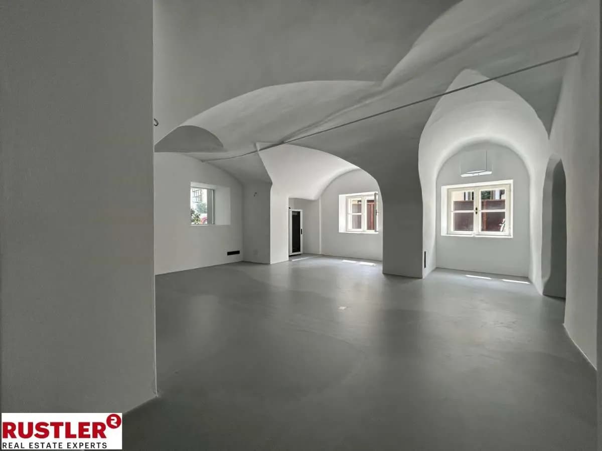 5-Zimmer-Gewerbeimmobilie mieten in Salzburg Stadt – 159 m², € 2.050 – Bild 3 von 9