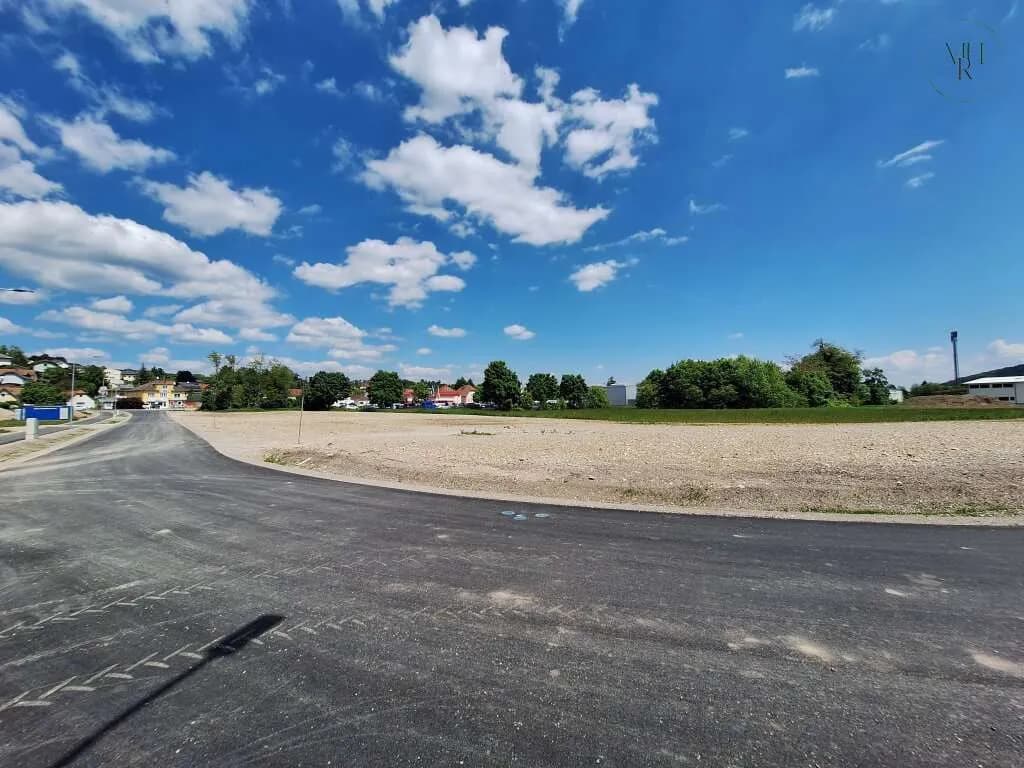 Immobilie kaufen in Baden – 4 000 m² – Bild 4 von 4