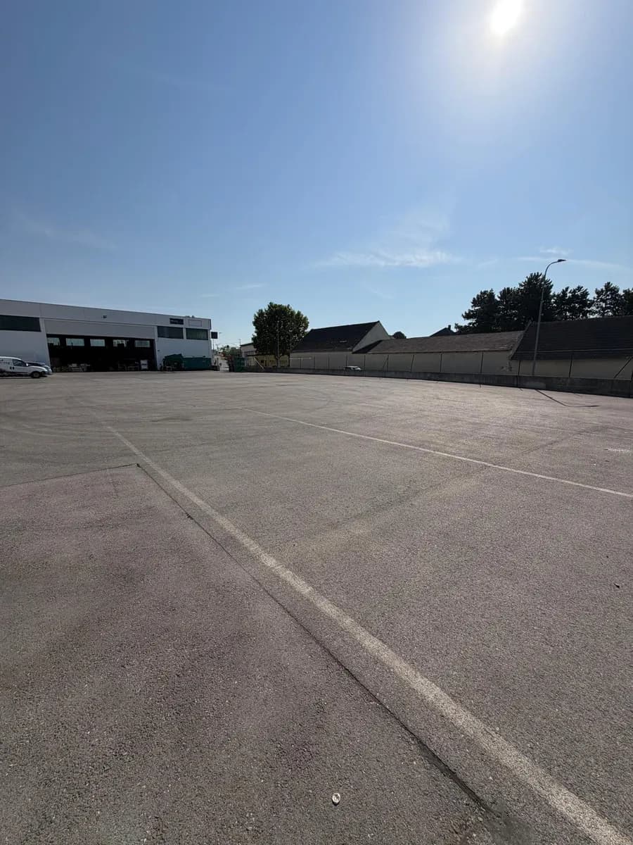 Immobilie mieten in Gänserndorf – 500 m², € 3 – Bild 2 von 4