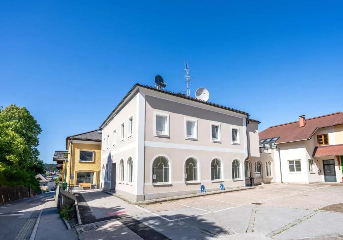 Gewerbeimmobilie mieten in Salzburg-Umgebung – 200 m², € 1.900 – Bild 2 von 3